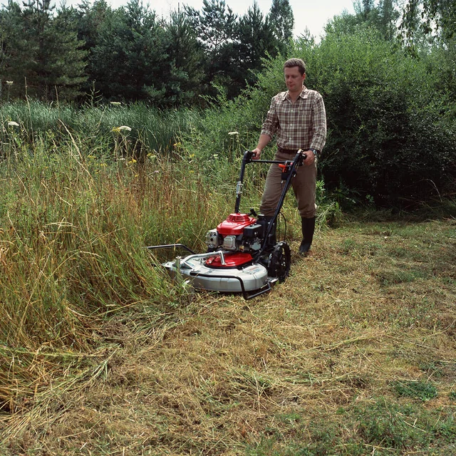UM 616 EBE 24" Self Propelled Grass Cutter with Side Discharge