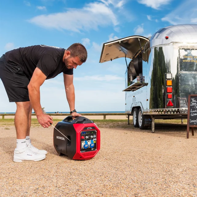 EU32i 3200W Portable Generator