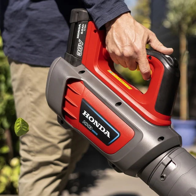 Cordless Blower + 4AH Battery & Fast Charger Bundle