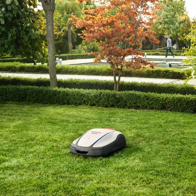 Miimo 2500 Robot Lawnmower with Installation Kit, Cordless Lawn trimmer + 2Ah Battery & Fast Charger